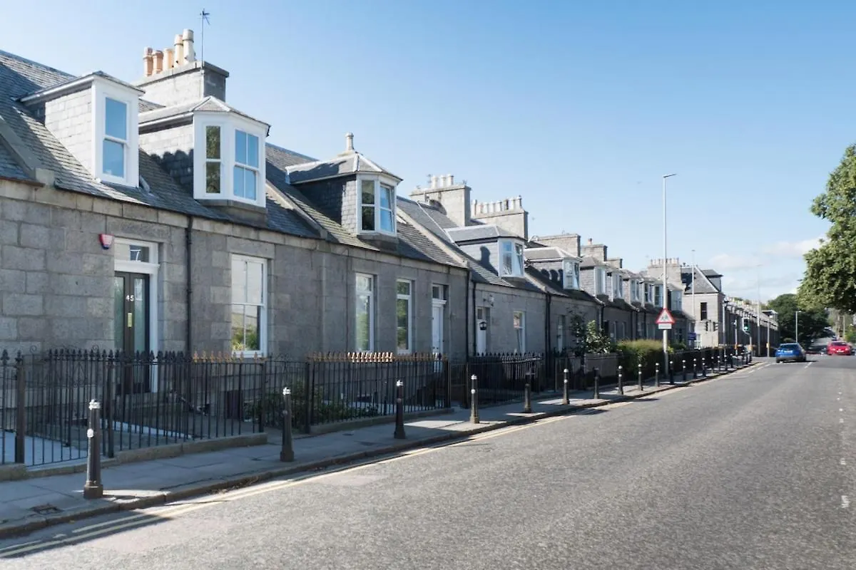 Aberdeen City Flat, Close To City Centre